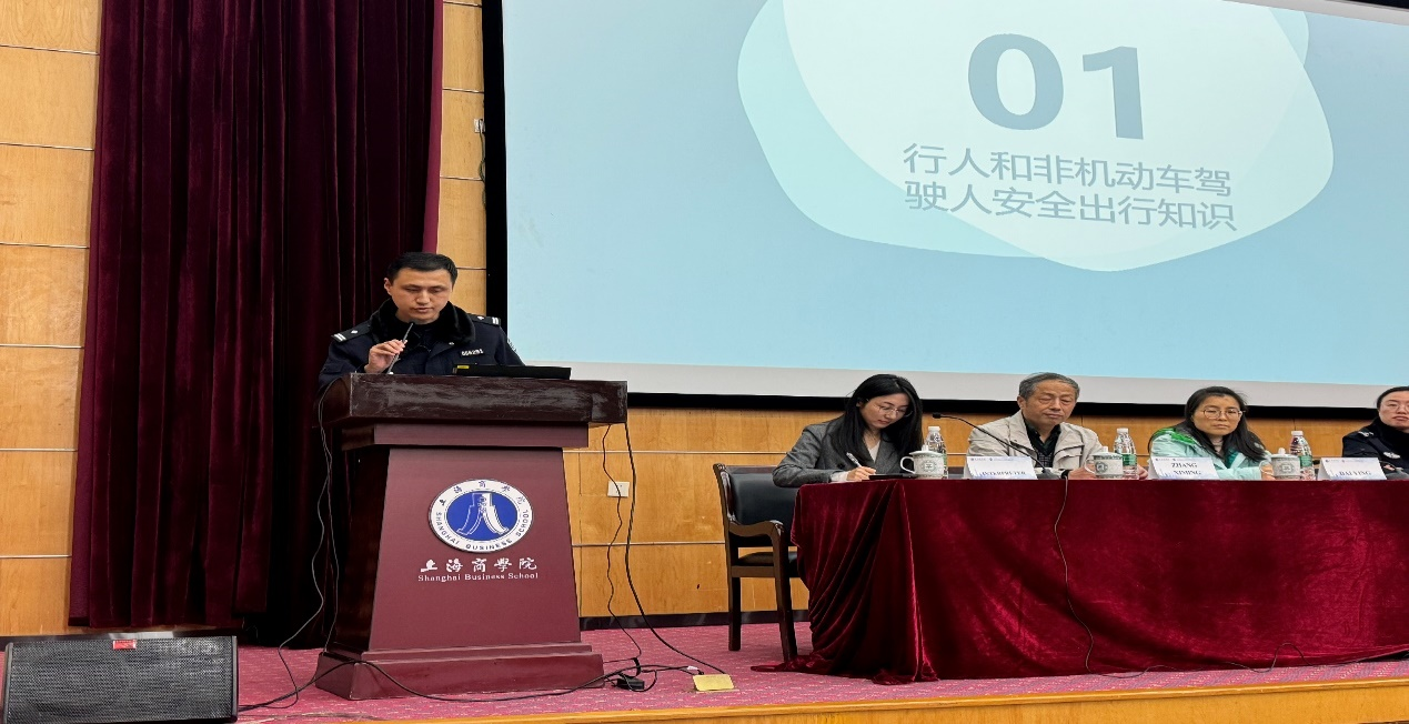 Chief Liu Wenjun Shared Knowledge about Traffic Safety