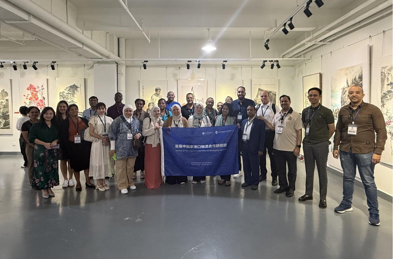 Group Photo of Participants at the ASEAN Culture & Economic Exchange Center