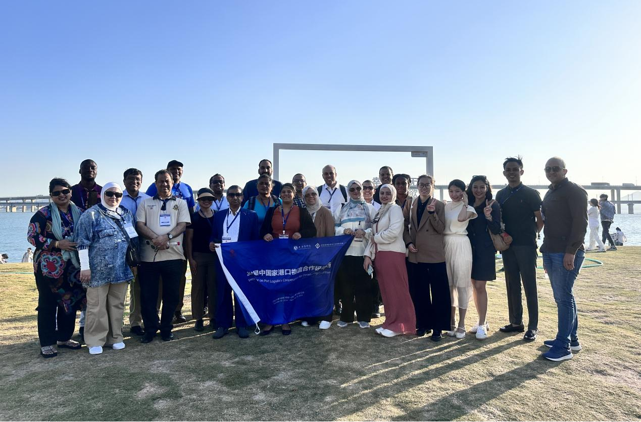 Group Photo of Participants at Ten-Mile Causeway