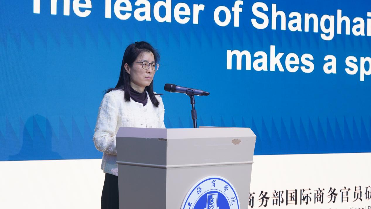 图为戴莹发言