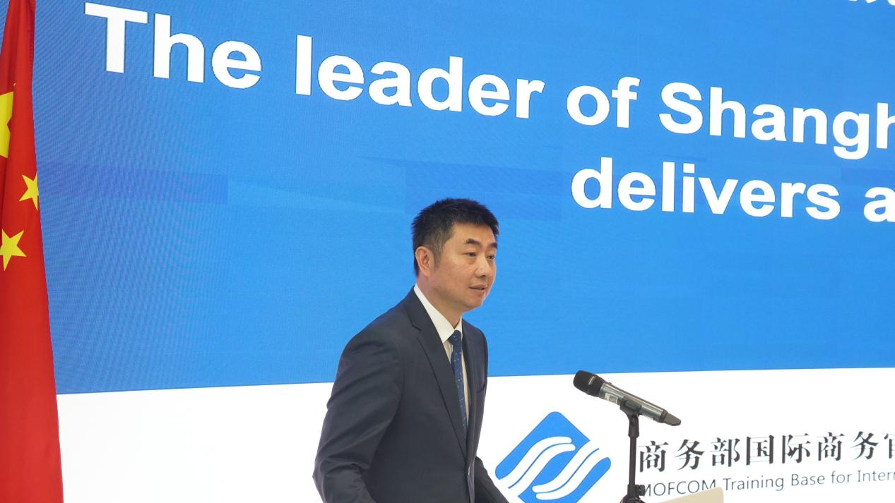 图为陈巍发言