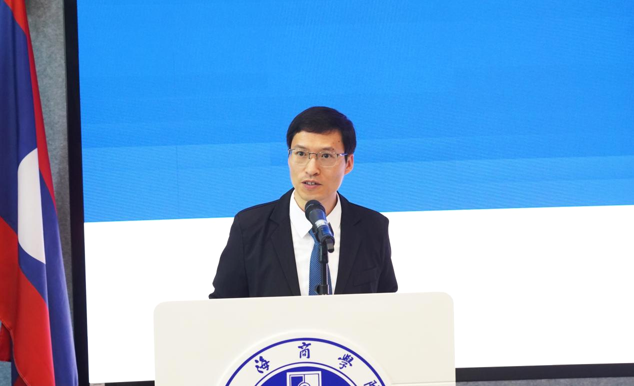 图为赵鑫发言