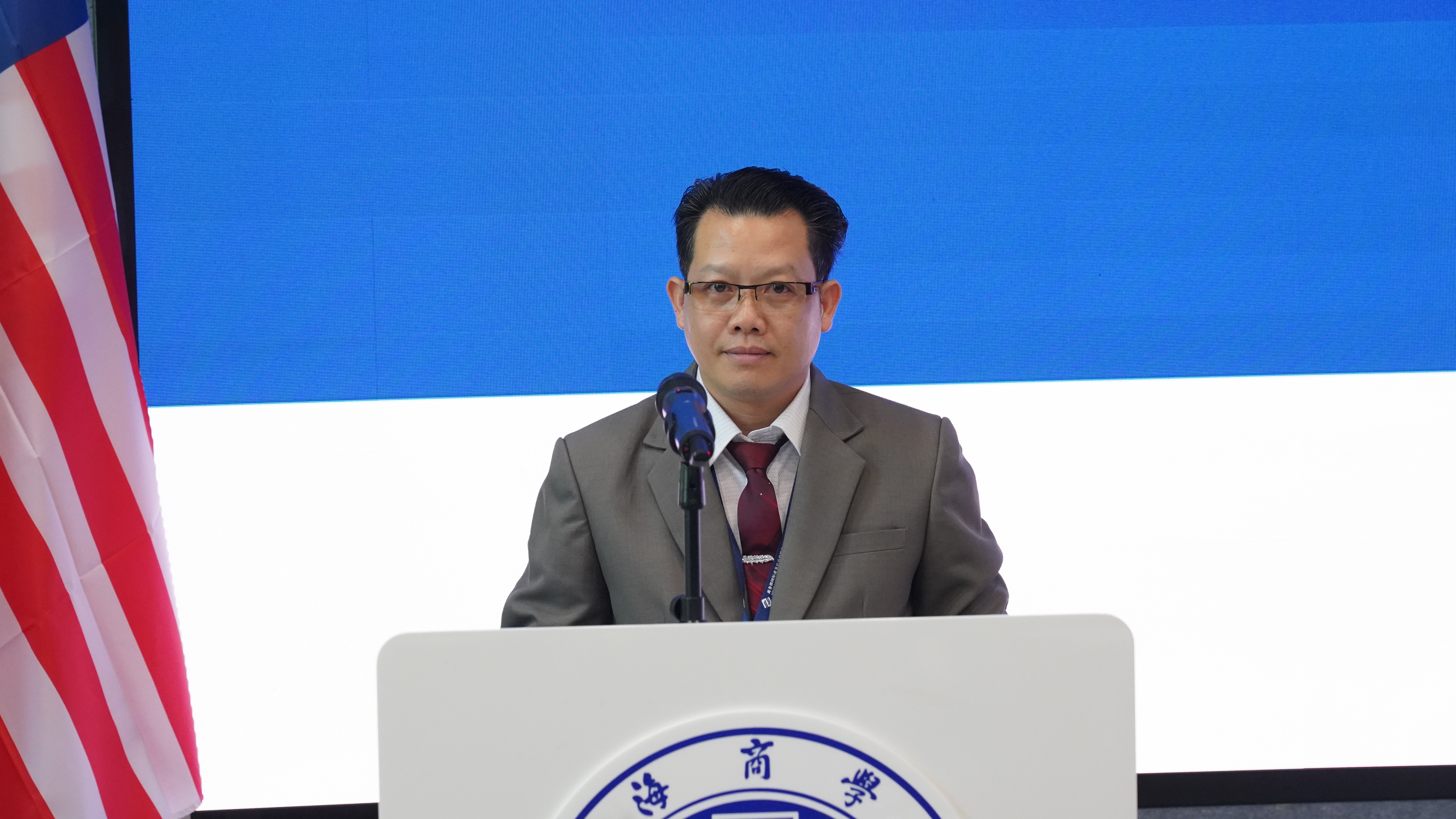 图为学员代表发言