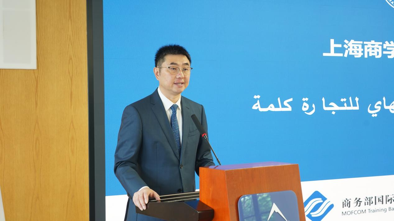 图为陈巍发言