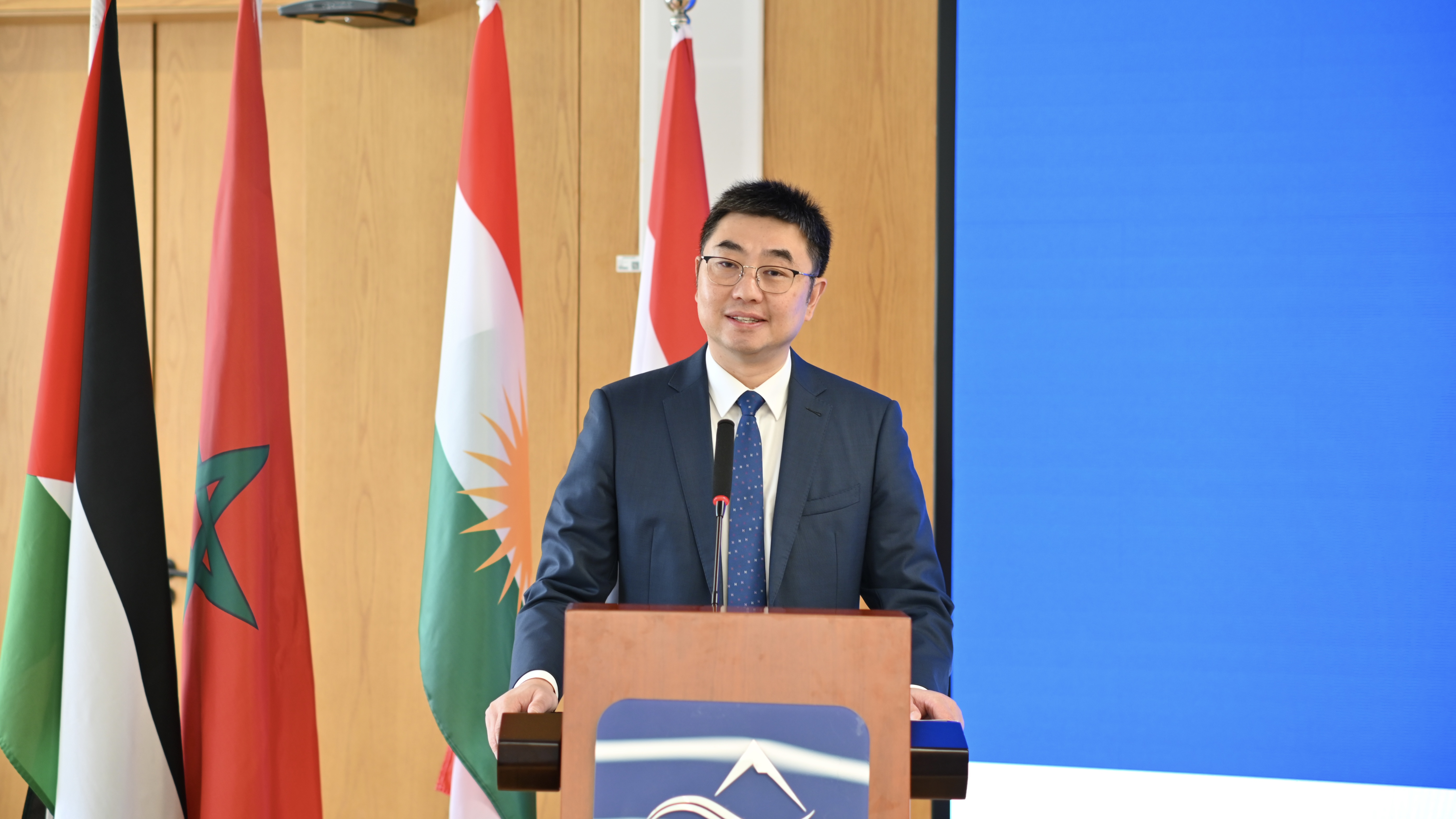 Chen Wei delivering a speech